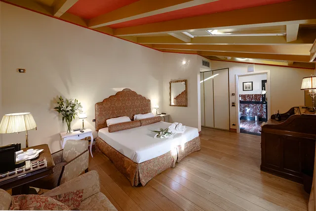 جناح جونيور، Palazzo Guiscardo 5/9