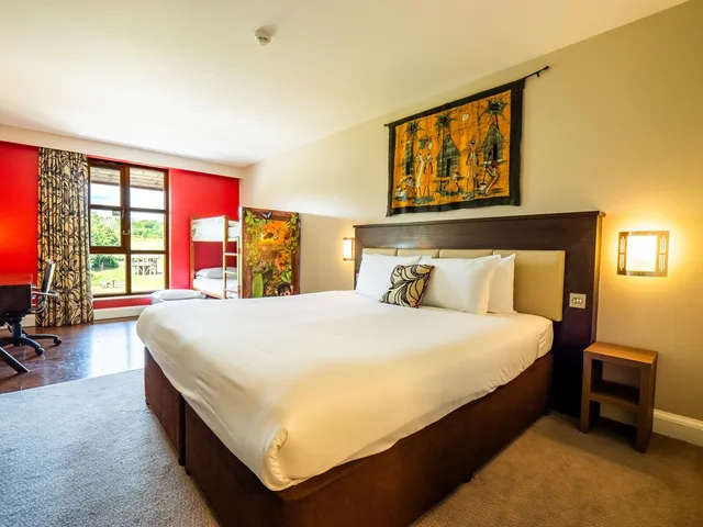 Safari, Family, King Bed, Bunk Beds, Wana View، Chessington Resort Hotels 1/1