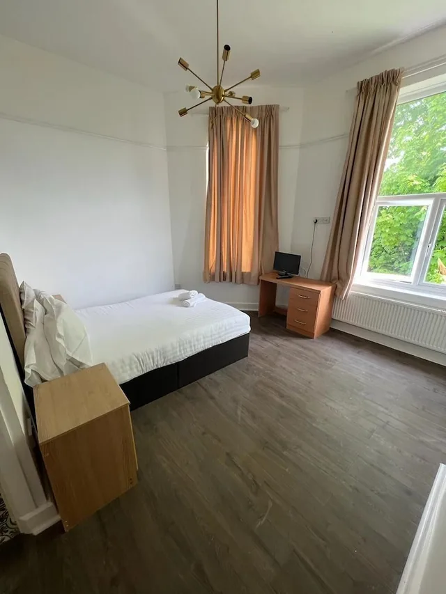 غرفة كومفورت بسرير مزدوج، Crofton House Hotel 2/7
