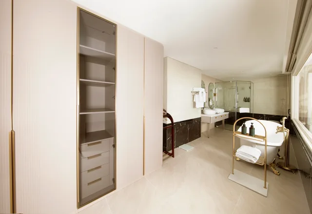 جناح فاخر غراند، MerPerle Dalat Hotel 8/8
