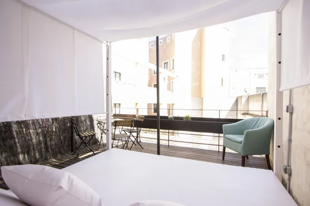 غرفة بريميوم بسريرين منفصلين بشرفة، Brondo Architect Hotel 10/10