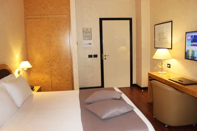 غرفة قياسية بسرير مزدوج، HOTEL DE LA VILLE AVELLINO 3/3