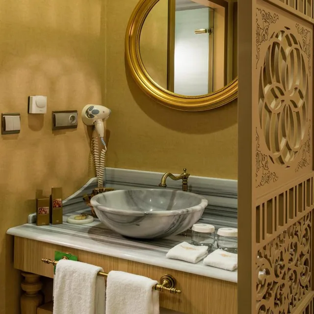 Suite, King Bed, Hotel Sultania Boutique Class 5/7