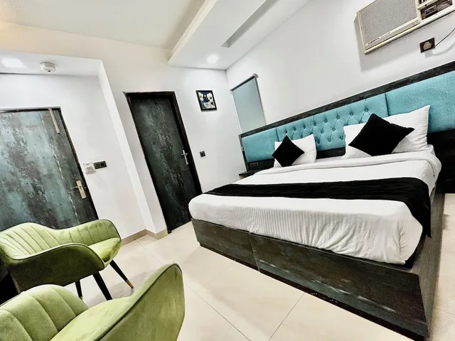 HOTEL COSMO، Karol Bagh، دلهي 12/55