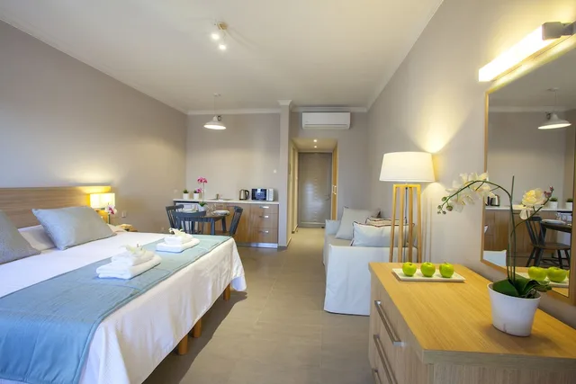استوديو سوبيريور، Louis St. Elias Resort & Waterpark 4/13