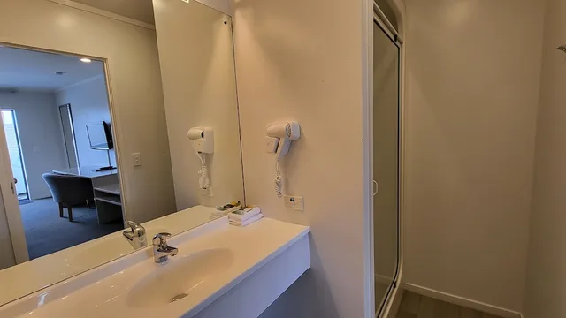استوديو بسرير كوين، Manukau Motor Lodge 3/3