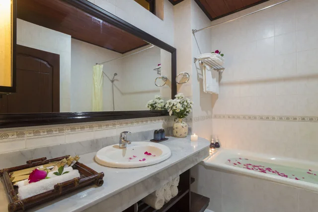غرفة ديلوكس بسرير كينج، Nesta Hoi An Resort and Spa 8/9
