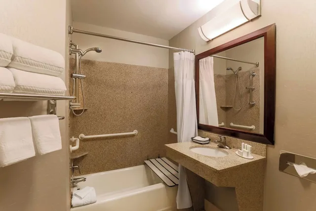 جناح بسرير كينج مع أريكة، Springhill Suites Phoenix Glendale Sports And Entertainment District 6/8