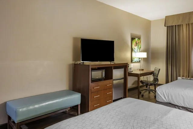 Suite, 2 Queen Beds, Sofa, Holiday Inn Express Hotel & Suites Indio - Coachella Valley 3/5