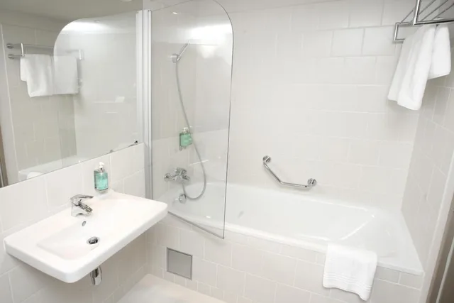 غرفة سوبيريور بسرير كينج، Leonardo Hotel Exeter 2/2