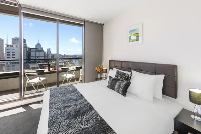 2 Bedrooms, Apartment, Balcony, Aura On Flinders Serviced Apartment 2/9