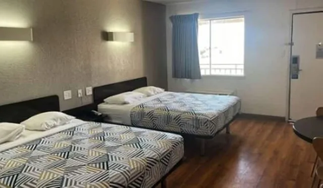 غرفة قياسية بسريرين مزدوجين، Motel6 Wichita Falls, TX - North 3/6