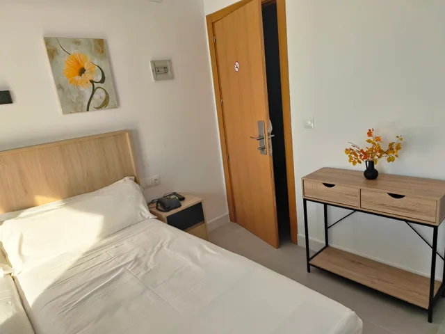 غرفة بسرير مزدوج بإطلالة على البحر، Hotel Mediterraneo 6/10