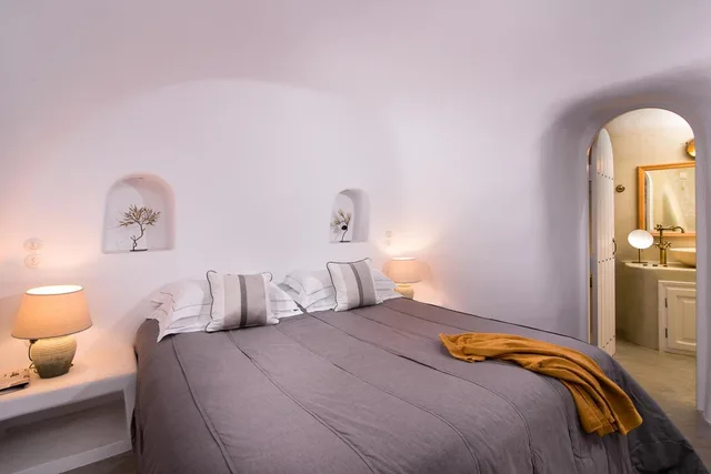 Cave, Suite, Caldera View، Pezoules of Oia 1/4
