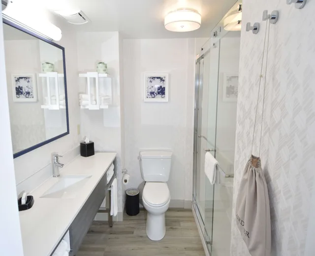 استوديو بسرير كينج، Hampton Inn Auburn Ma 4/4