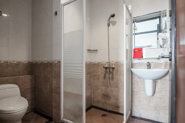 Reddoorz, Double Bed، Reddoorz @ Buah Batu 7/7