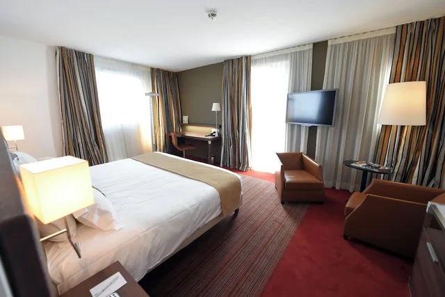 غرفة قياسية بسرير كينج، HOLIDAY INN MULHOUSE 6/10