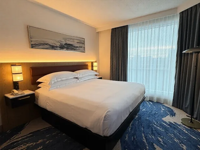 2 Bedrooms, Suite, 1 King or 2 Double Beds، Hilton Toronto Markham Suites Conference Centre Spa 2/5
