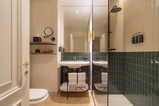 Connecting, Melia, King Bed، Melia Milano Hotel 8/9