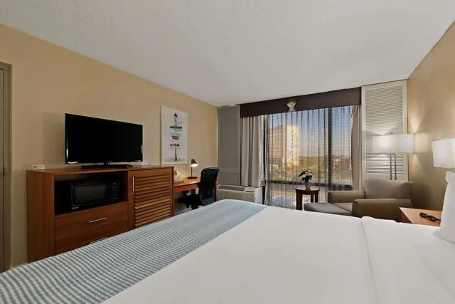 غرفة بسرير كينج بإطلالة، Best Western Orlando Gateway Hotel 3/4