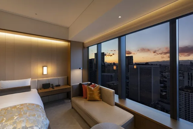 غرفة بريستيج بسرير كينج في طابق مرتفع، The Okura Tokyo 2/3