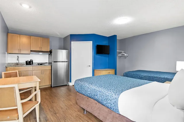 Efficiency, 2 Double Beds، Suburban Studios Stuart near Federal Hwy 1 3/4