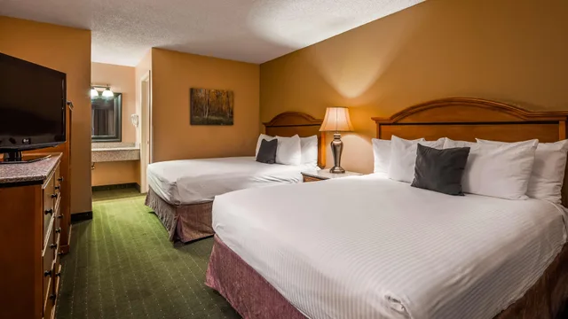 غرفة بسريرين كوين، Best Western Sunrise Inn 3/6