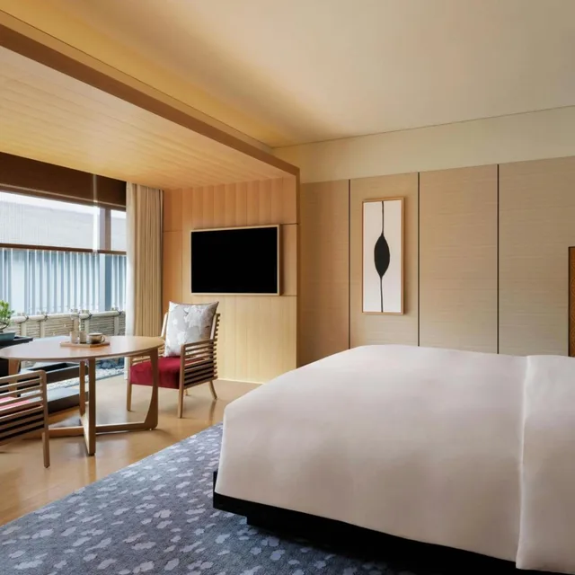 Kyoto, Guest Room, Deluxe, King Bed, Courtyard View، The Ritz Carlton Kyoto 3/4