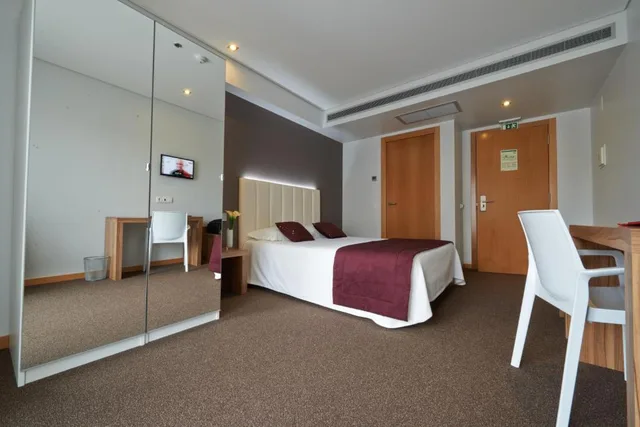 Standard, Double Bed, Azinheira 2/7
