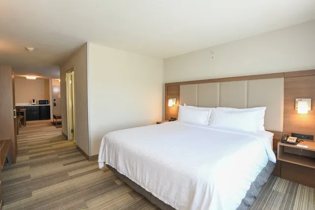 جناح بسرير كينج لذوي الإعاقة، Holiday Inn Express Hotel Suites Richwood Cincinnati South 1/4
