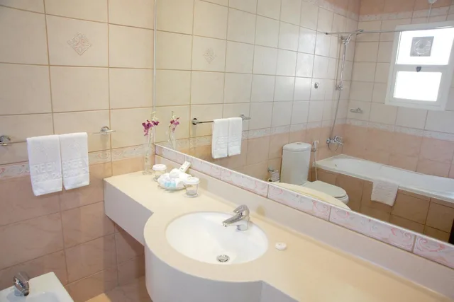 شاليه بسرير كينج بغرفتي نوم، Green Mubazzarah Chalets 4/7