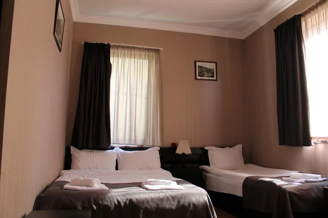 جناح عائلي بشرفة، New Metekhi Hotel 2/10