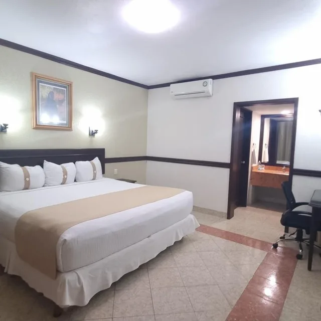 Deluxe, King Bed, Hotel Casa Blanca 7/10