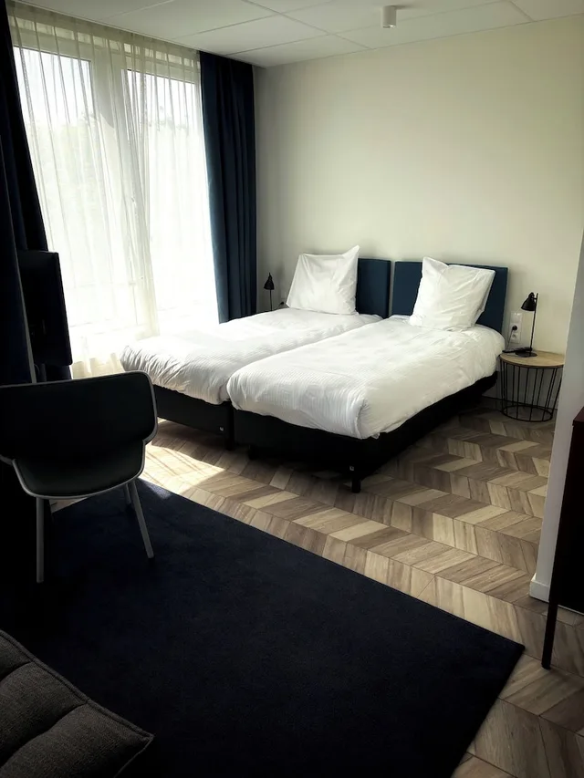 غرفة بسريرين منفصلين، ROXI Residence Brussels 1/4