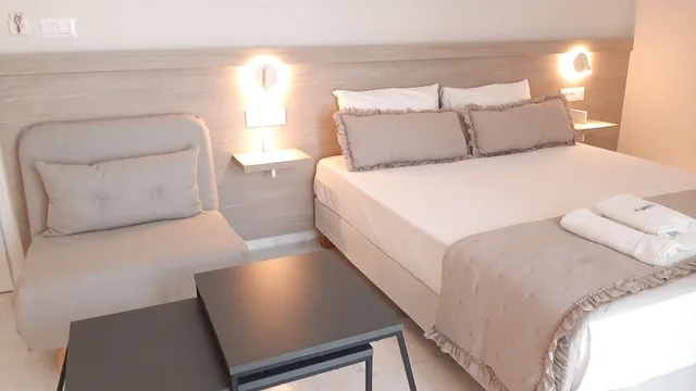 Economy, Studio, Double Bed, Sofa, Patio, Sea Breeze 2/5