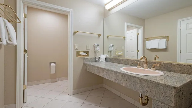 جناح تنفيذي، Country Inn Sonora 3/7