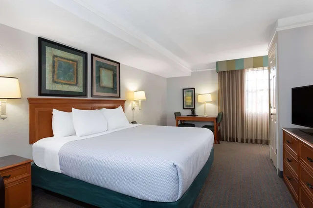 Room, King Bed, Accessible, La Quinta Inn Pensacola 6/9