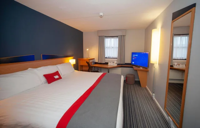 غرفة بسرير كينج، Holiday Inn Express Perth 1/7