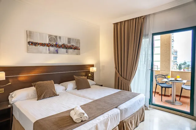 غرفة بسريرين منفصلين، Hotel Mainake Sl 1/6