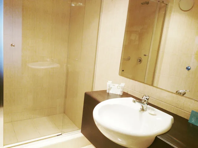 غرفة قياسية بسرير كوين، Adelaide Rockford Hotel 8/8