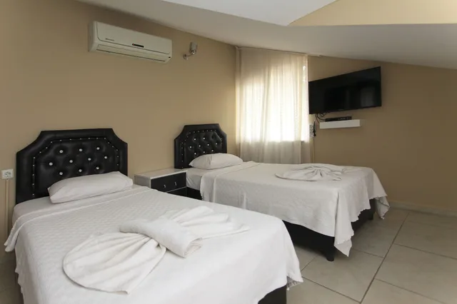 لوفت عائلي بسرير كوين وسريرين فرديين، Greenpeace Hotel 2/7