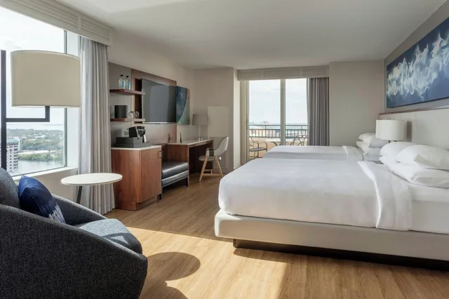 غرفة رباعية لذوي الإعاقة، Tampa Marriott Water Street 2/3