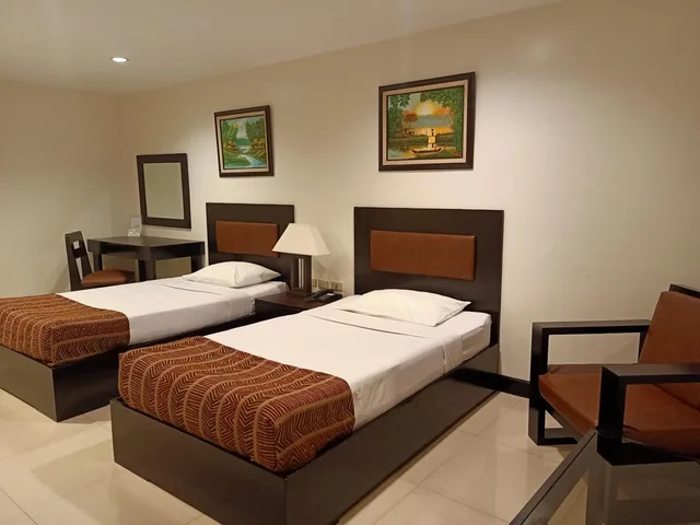 غرفة بسريرين منفصلين، Paragon Tower Hotel 2/2