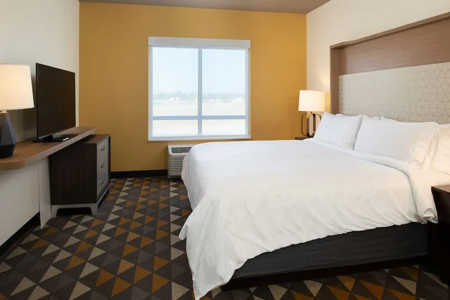 غرفة قياسية بسرير كينج، Holiday Inn Suites Idaho Falls 3/6