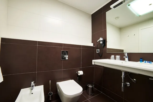 جناح كلوب بسريرين مزدوجين مع أريكة، RR Alvor Baia Resort 2/3