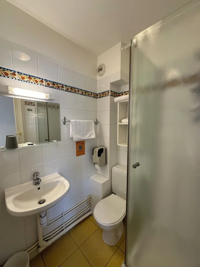 غرفة كومفورت مزدوجة، Hotel de Caen 9/9