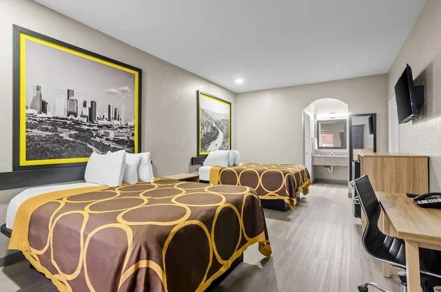 Room, 2 Double Beds, Super 8 by Wyndham Houston/Brookhollow NW 2/8