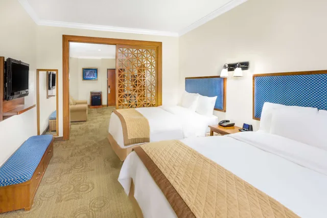 Room, 2 Double Beds, Wyndham Garden Baronne Plaza New Orleans 2/10