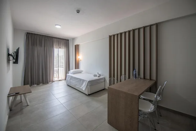 غرفة عائلية بسريرين منفصلين مع أريكة، Narcissos Waterpark Resort 1/2