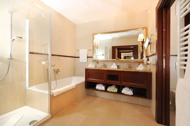 جناح سوبيريور بسرير مزدوج بإطلالة على النهر، Grandhotel Lienz 3/3
